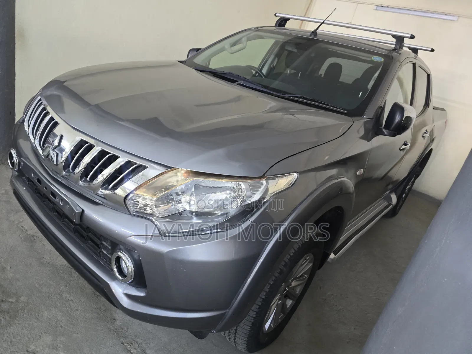 Mitsubishi L200 2019 Silver