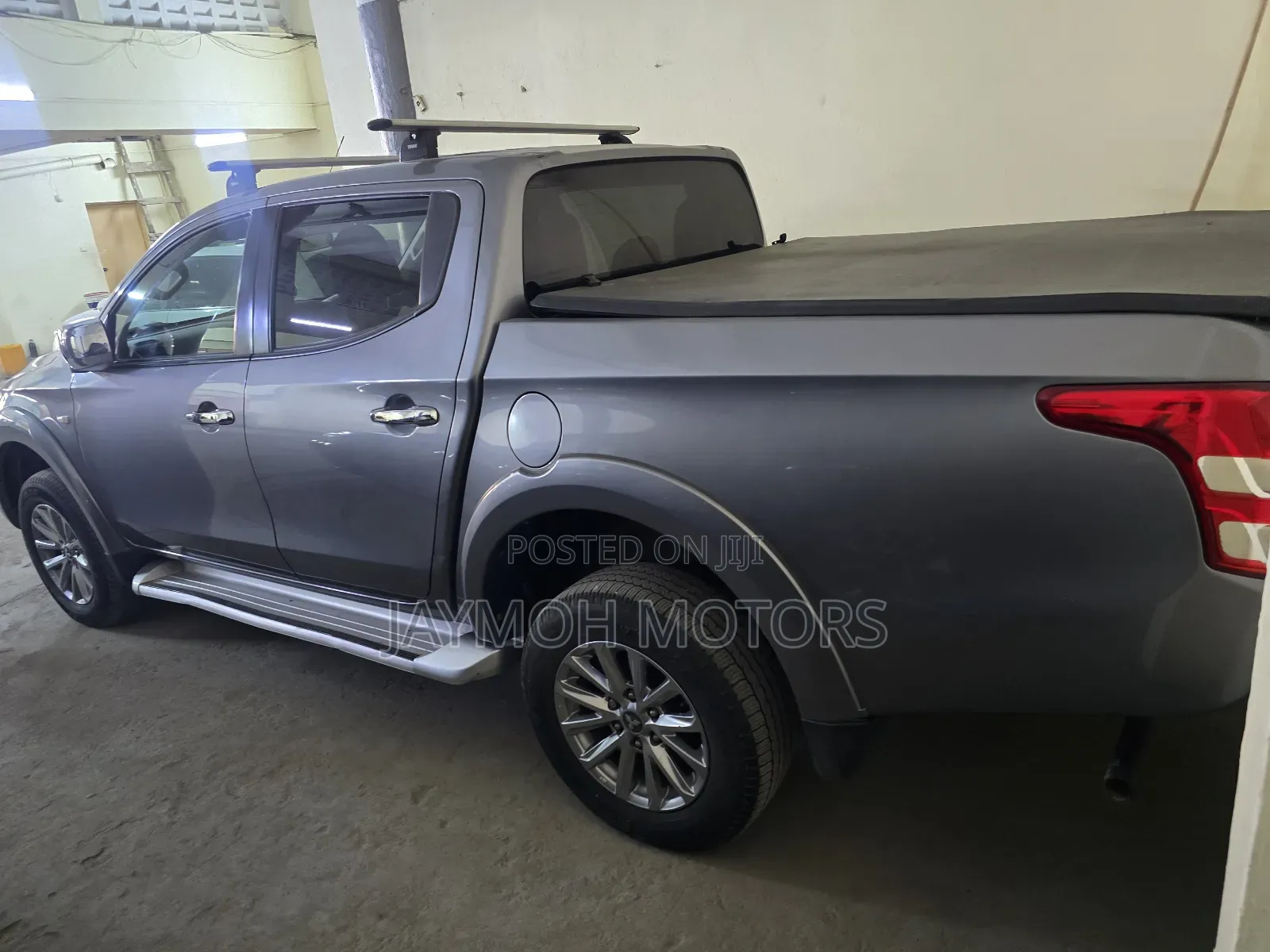 Mitsubishi L200 2019 Silver