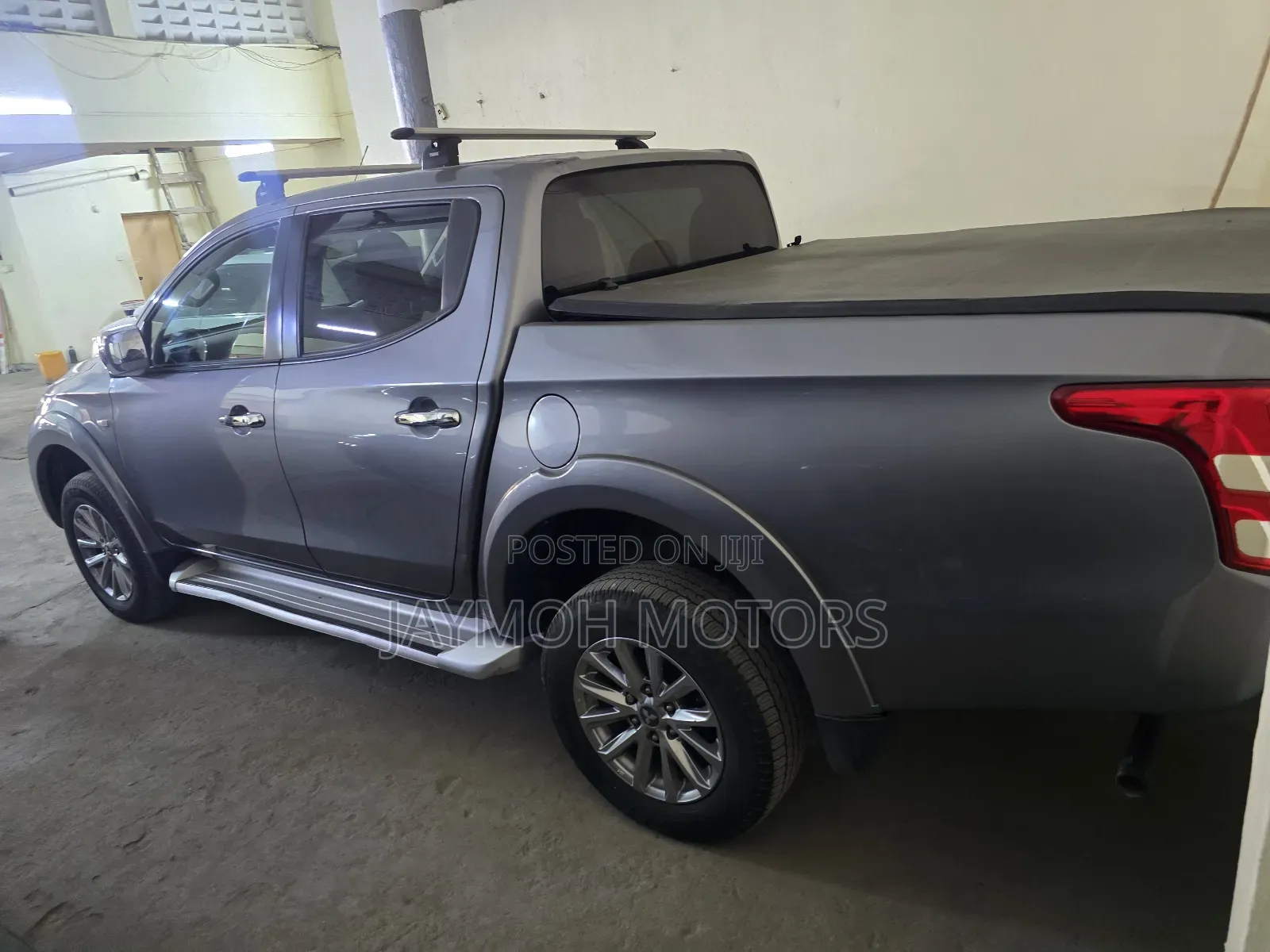 Mitsubishi L200 2019 Silver