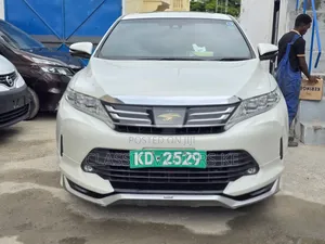 Toyota Harrier 2.0 4WD 2019 White