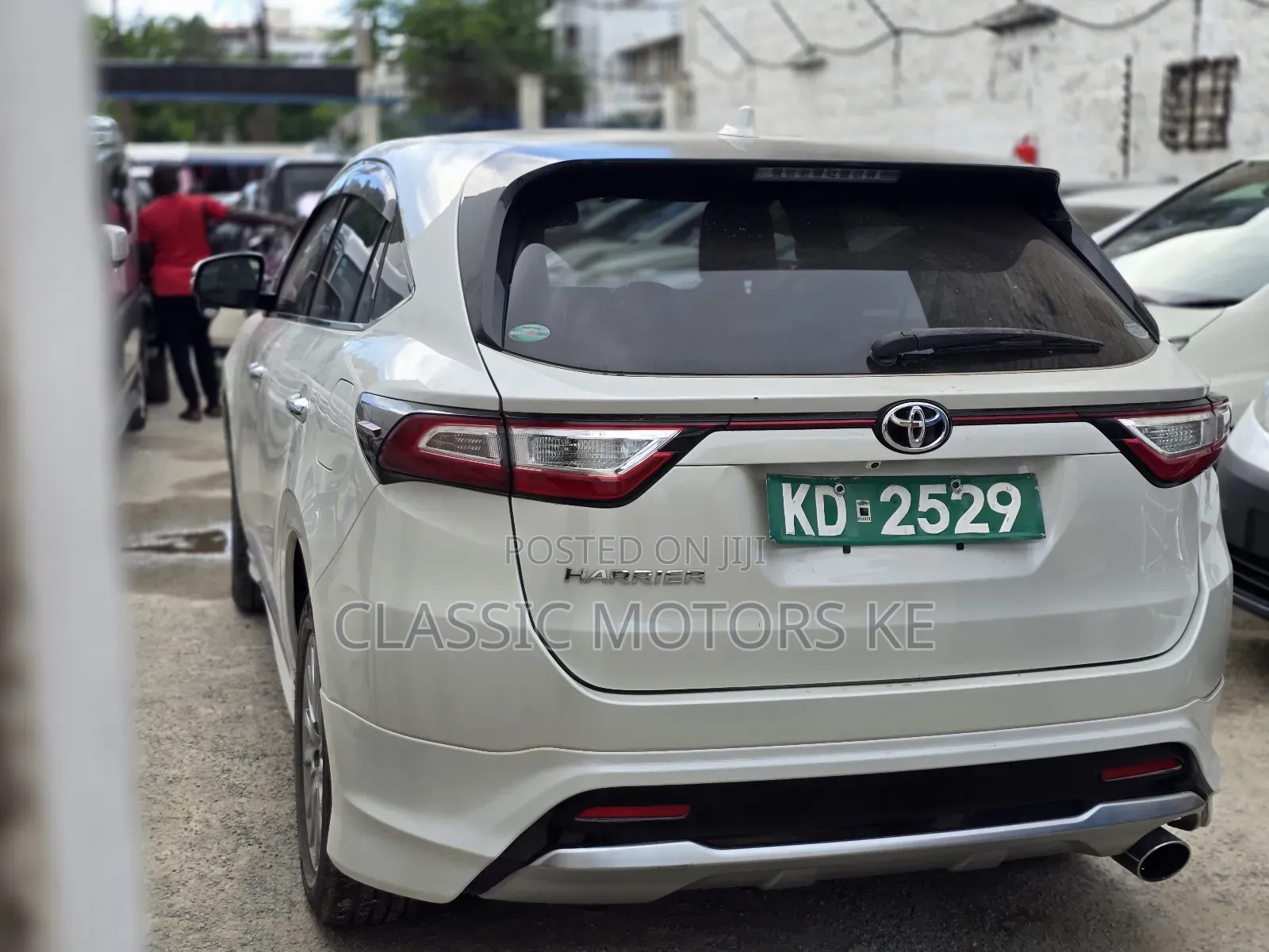 Toyota Harrier 2.0 4WD 2019 White