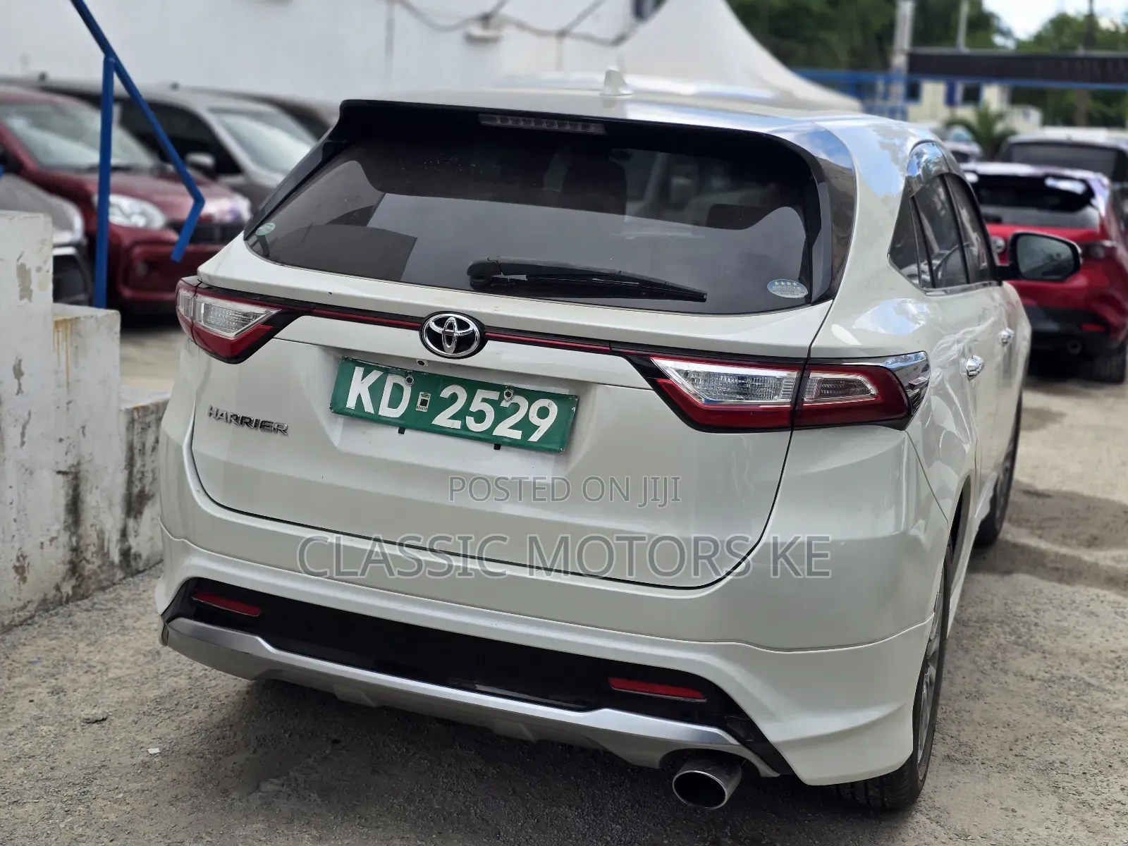 Toyota Harrier 2.0 4WD 2019 White