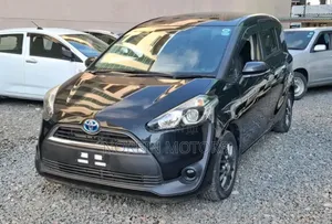 Toyota Sienta 2018 Black