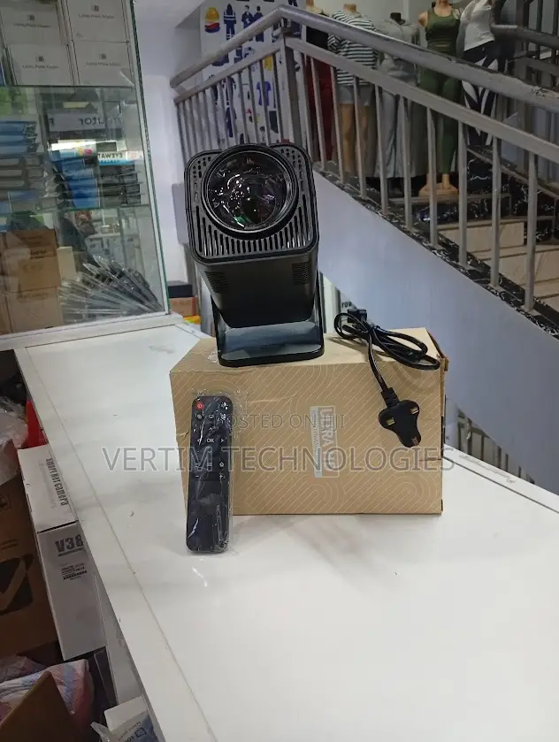Universal Hy320 Wifi Android Projector With Inbuilt Speaker