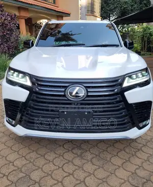 Lexus LX LX 600 2022 White