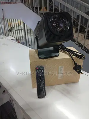 Reliable Quality Mini Wifi Android Projector With Inbuilt Speaker