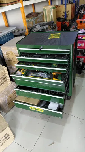 7 Drawer Tool Cabinets With 211pcs