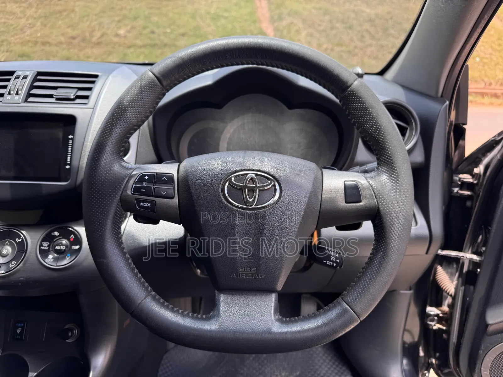 Toyota Vanguard 2012 Black