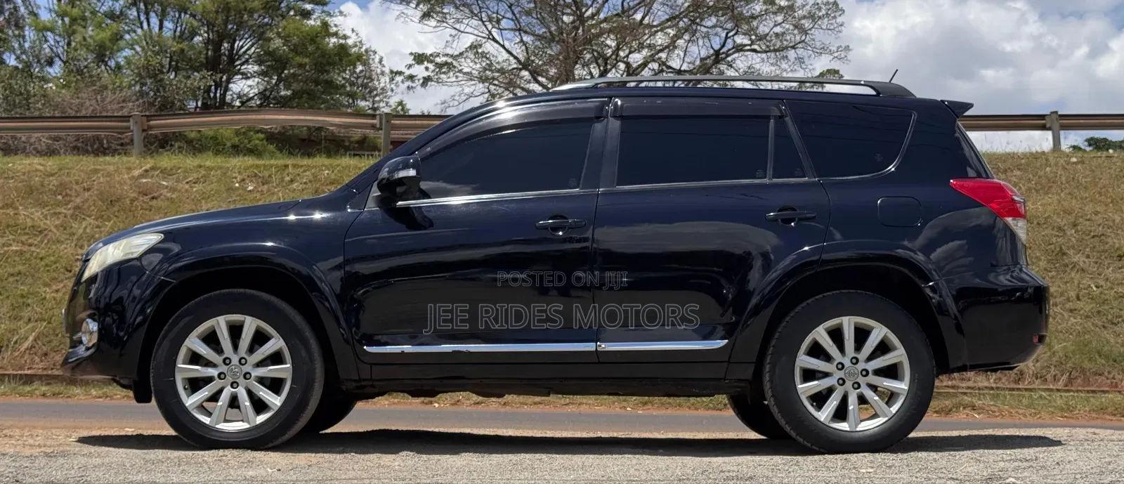 Toyota Vanguard 2012 Black