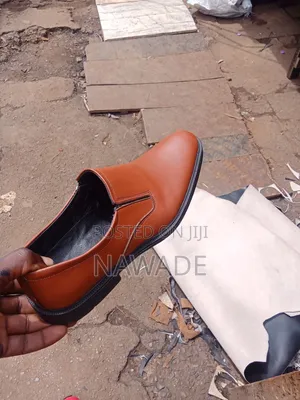 Men’S Formal Shoes – Durable Leather (Available in Different Designs)