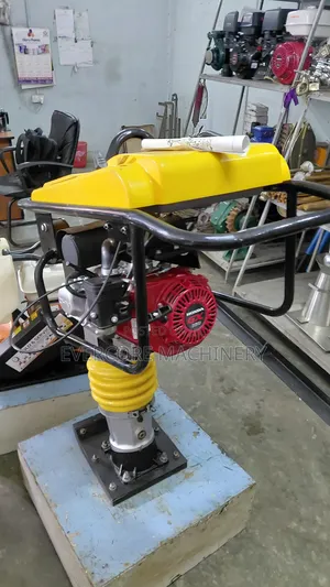 Heavy Duty Honda Powered Tamping Rammer Machine .