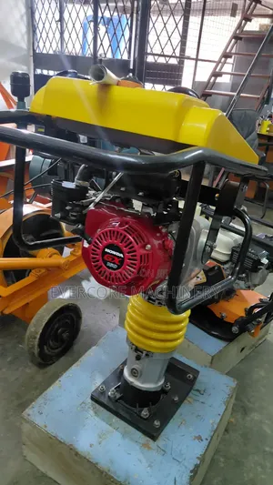 Heavy Duty Honda Powered Tamping Rammer Machine .
