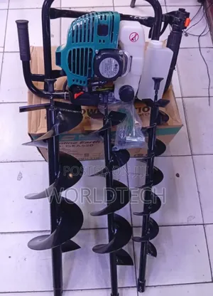 Power Action Earth Auger/2 Stroke Power Action Earth Auger With 3 Bits