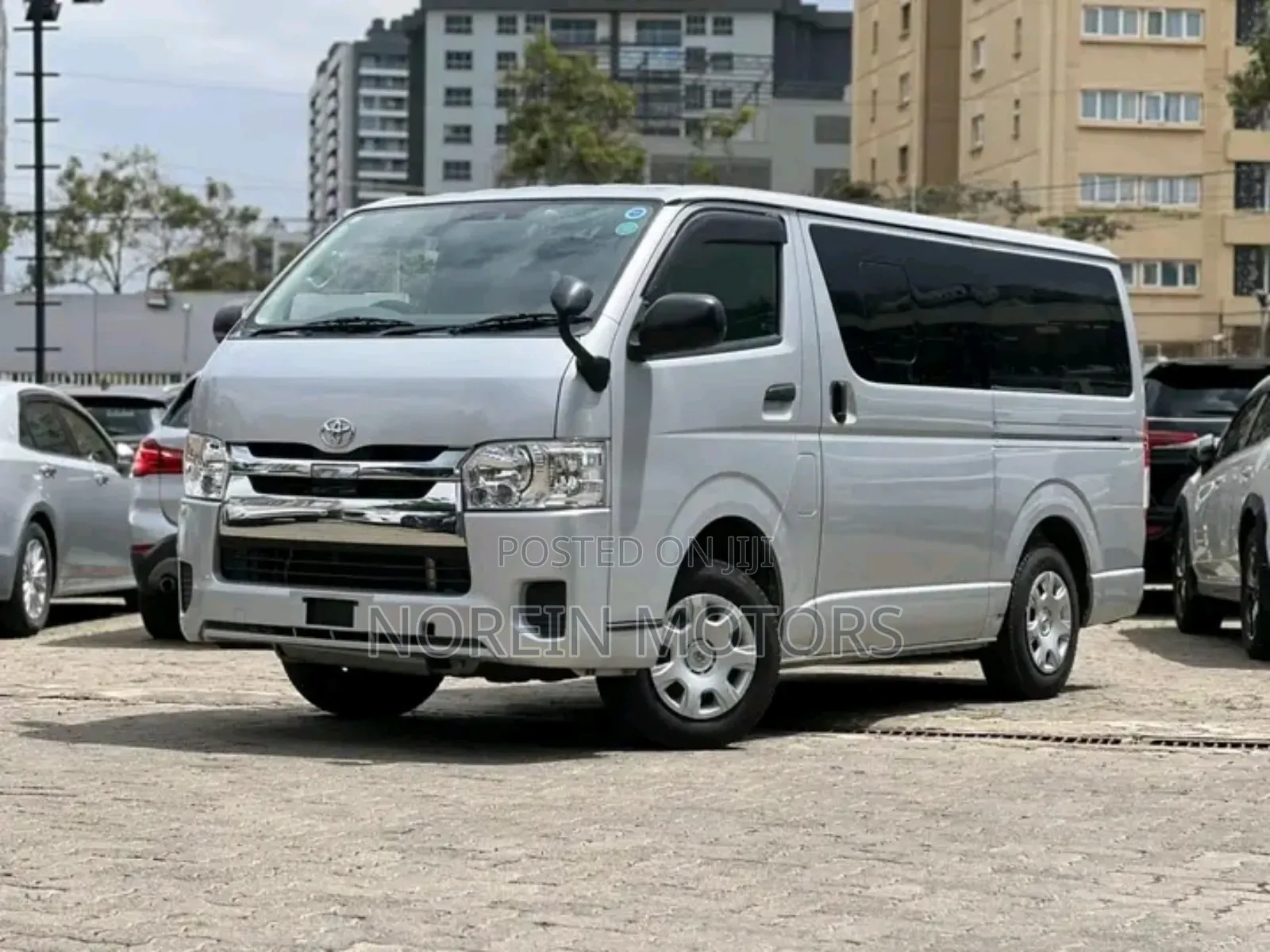 Toyota HiAce 2018 Silver