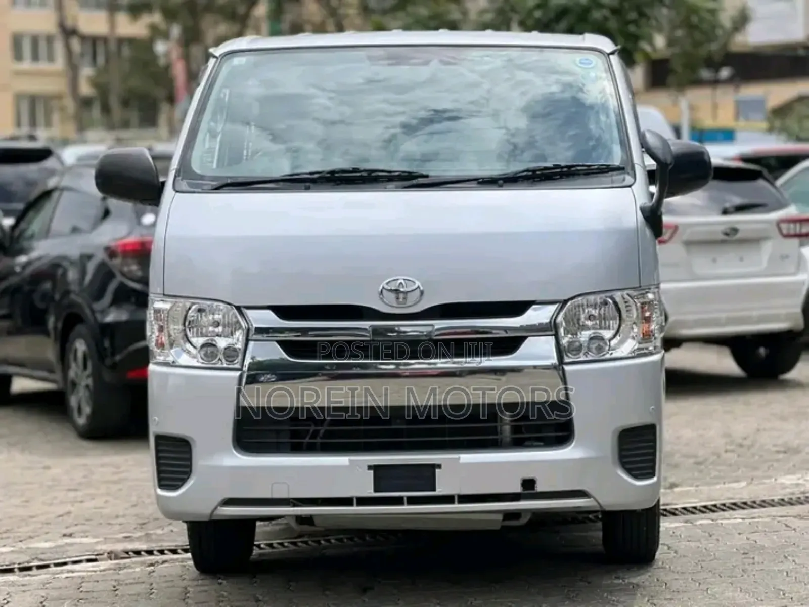 Toyota HiAce 2018 Silver