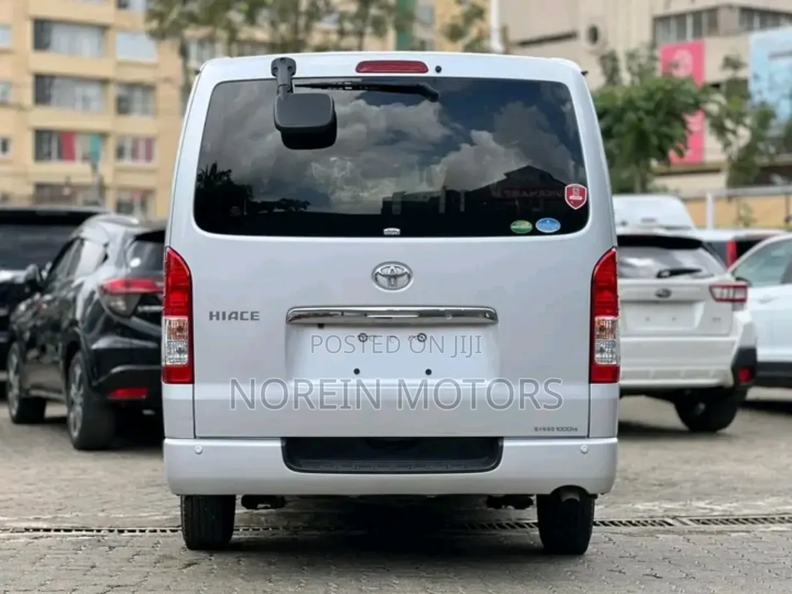 Toyota HiAce 2018 Silver