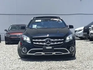Mercedes-Benz GLA-Class 2019 Black
