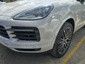 Porsche Cayenne Base AWD 2020 Ivory