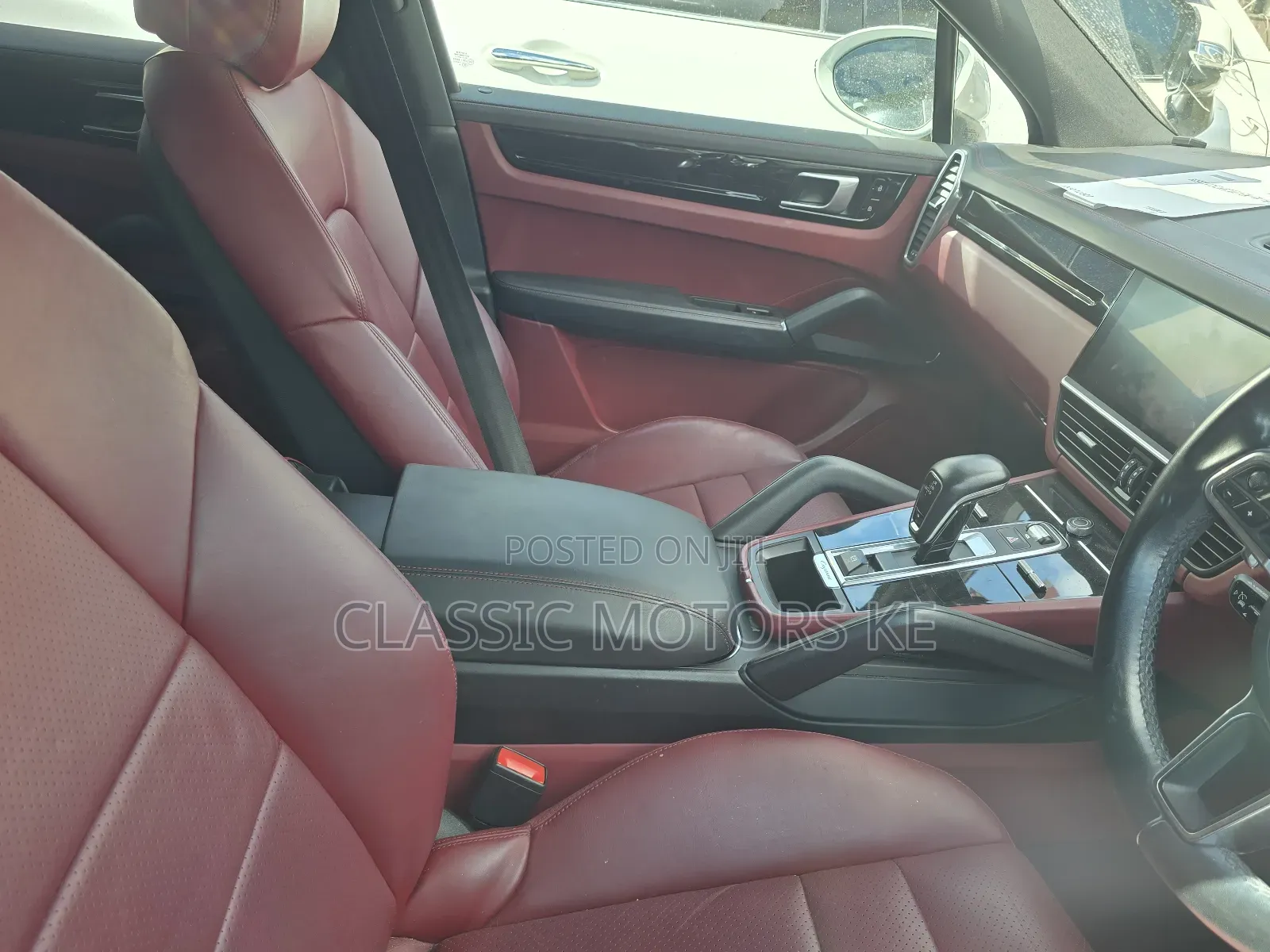 Porsche Cayenne Base AWD 2018 White