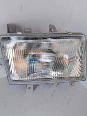 Right Head Lamp; Hyundai Hd65/72 (Genuine)