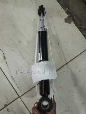 Quality Shock Absorber Rear for Toyota Nze