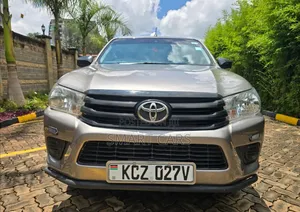 Toyota Hilux 2020 Gray