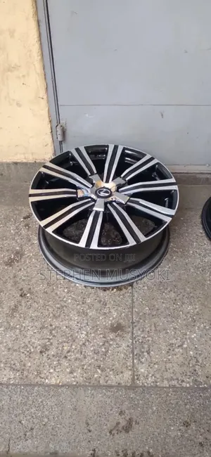 Lexux Lx570 Size 21 Inch Blacksilver Rims