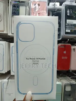 Clear Magnetic Silicone Cover Designed for the iPhone 14 Pro Max.