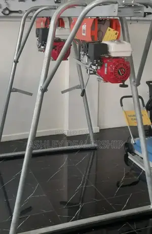 500kg Crane Hoist Available
