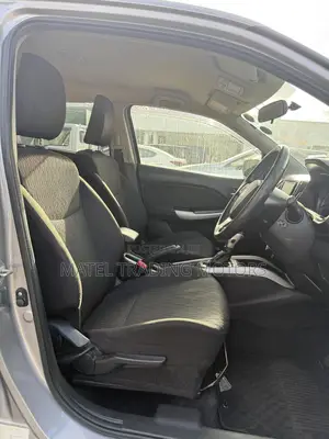 Suzuki Baleno 2019 Silver