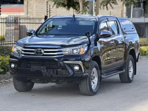 Toyota Hilux 2019 Black