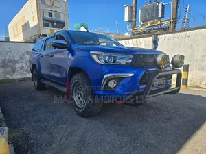 Toyota Hilux Revo Double Cab Deisel 2.8 AWD 2019 Blue