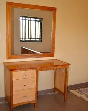 Vanish Design of Dressing Mirror