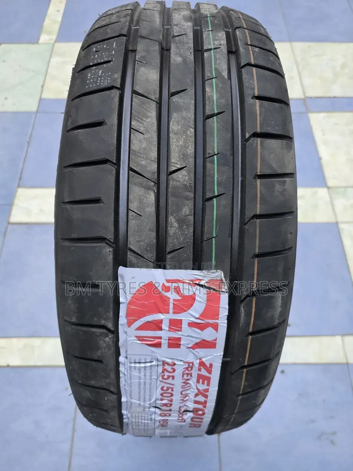225 /50 R18 Zextour (New Technology).