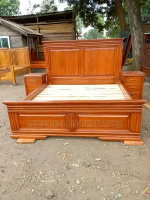 Vanish Studiokook Solid Mahogany Bed Set 5*6