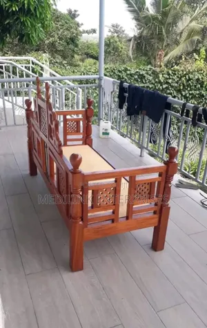 Modern Mahogany Vanish Swahili Beds