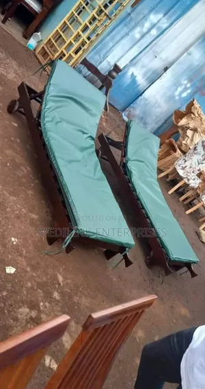 2.5*8 Customized Pool Sunbed Mahogany Made