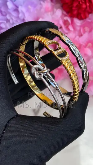 Tarnish Free Ladies Gold / Silver Bracelets