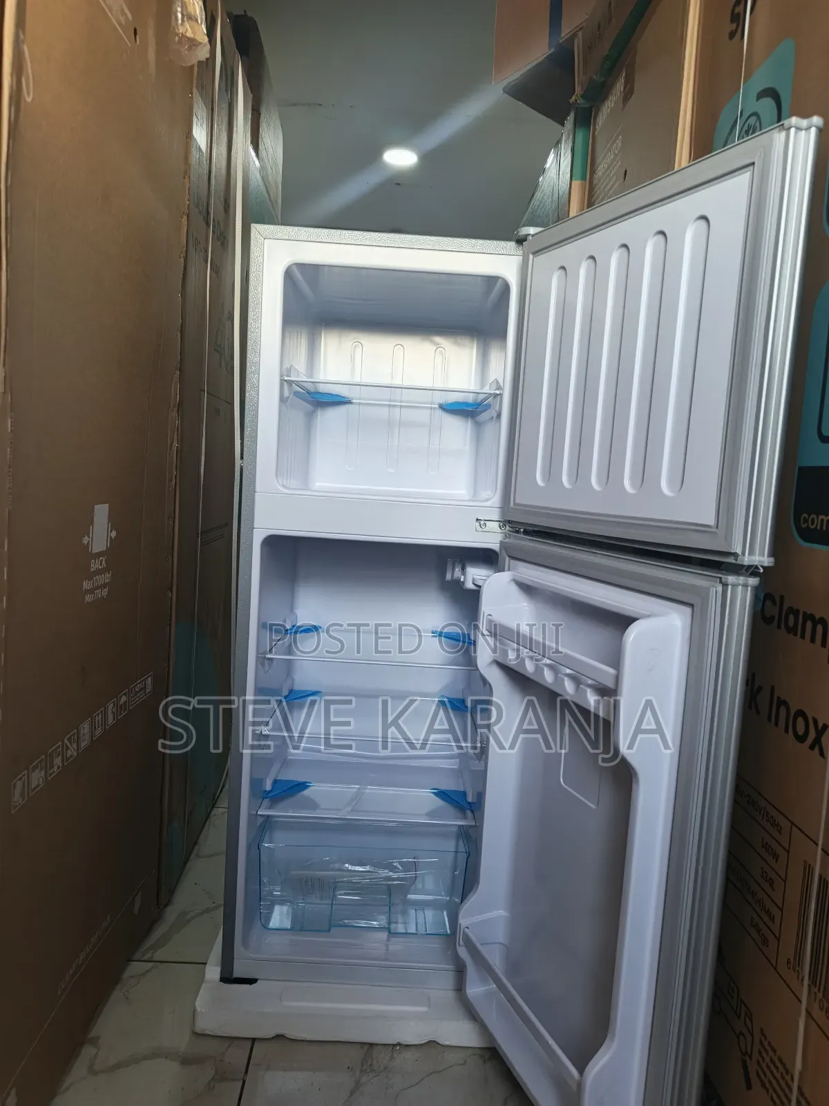 138l Nunix Fridge With a Freezer