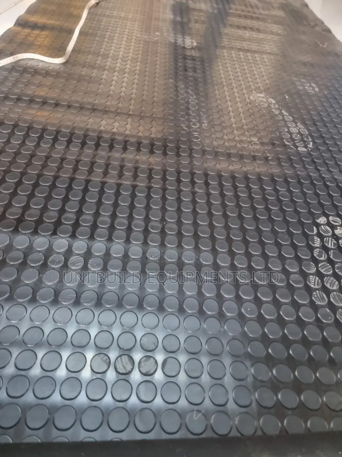 Anti Slip/Round Studed Mat (Coin Mat )