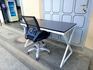 Single Metallic Table With Mesh