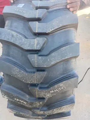 19.5l-24 R4 Roadhiker 12ply Industrial Tubeless Tyres