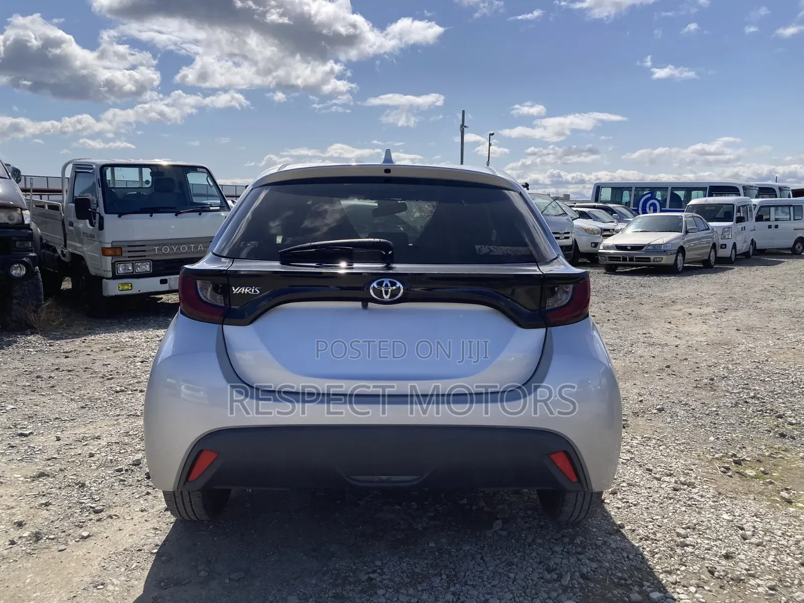 Toyota Yaris 2020 Silver