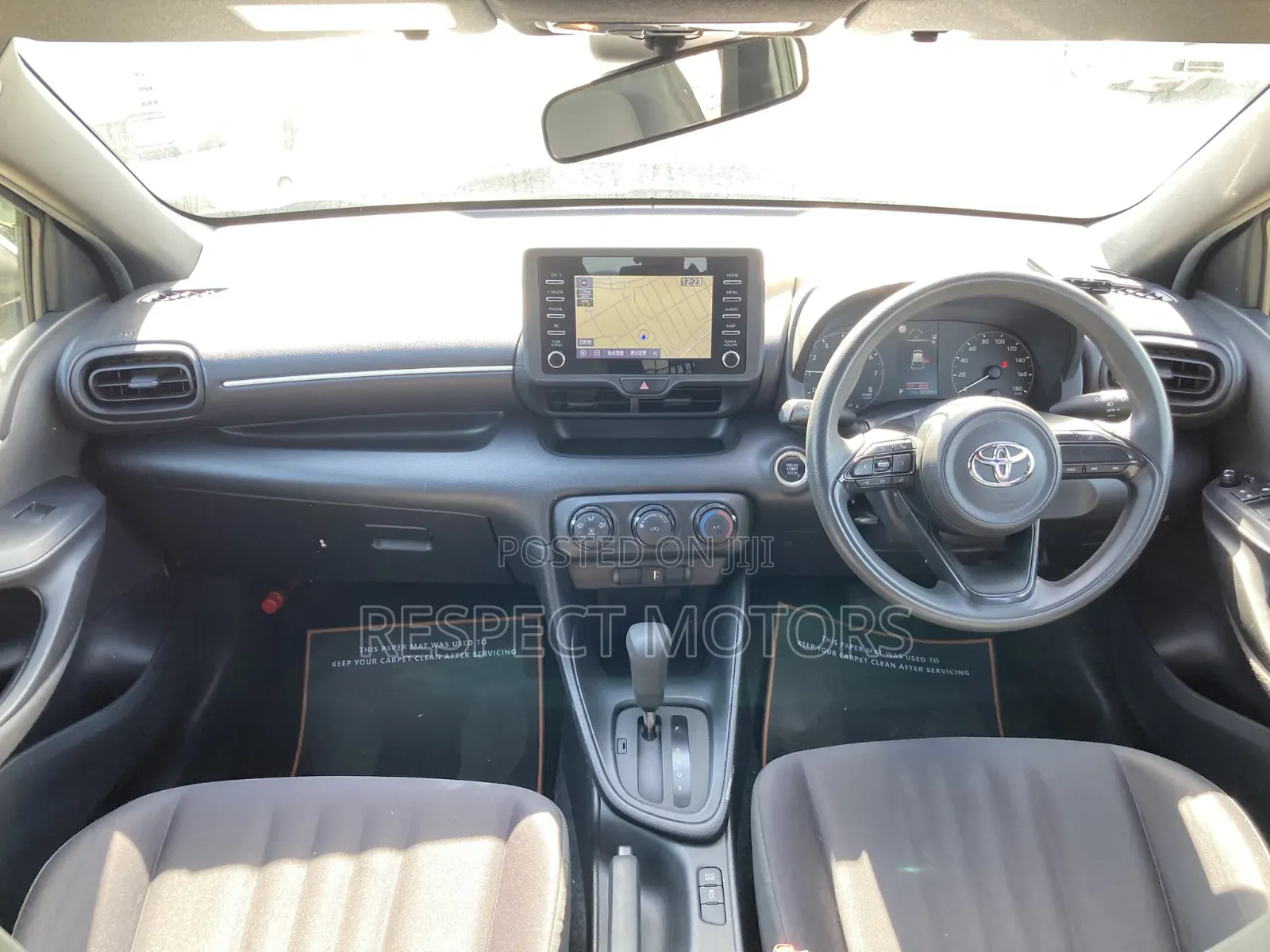 Toyota Yaris 2020 Silver