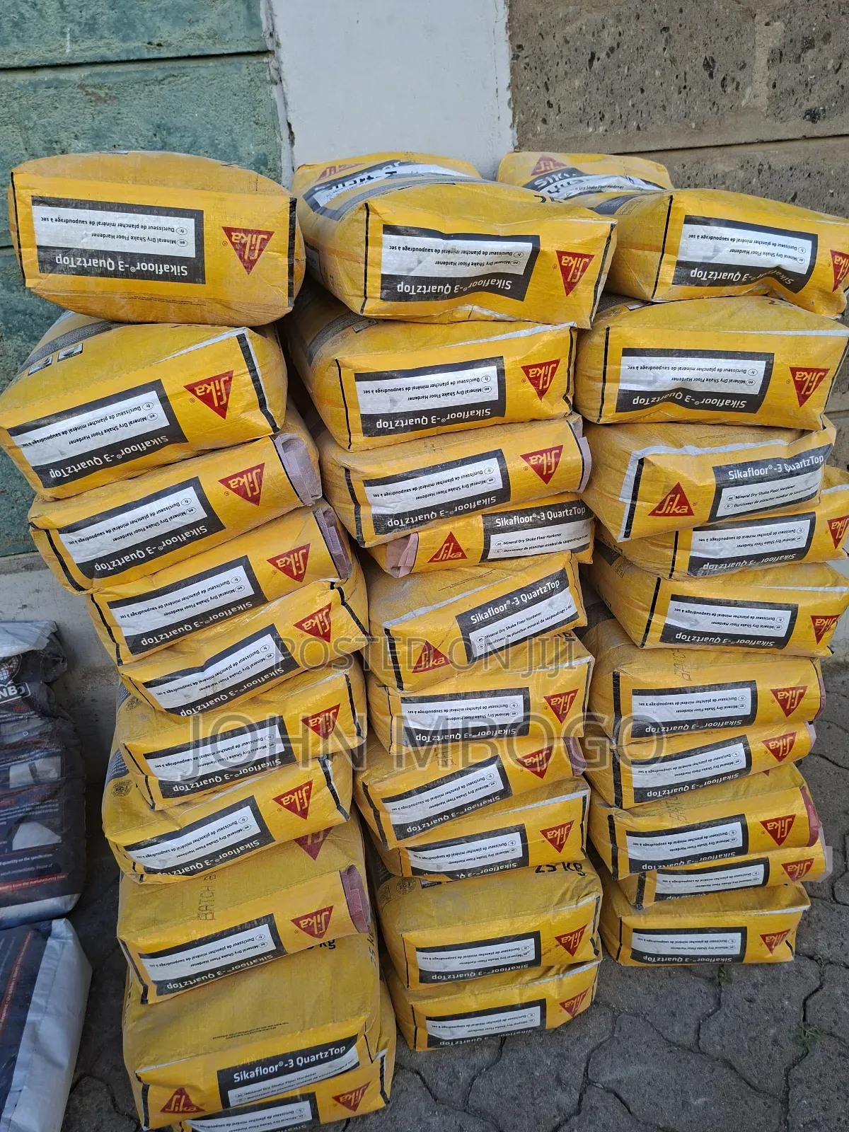 Floor Hardener / Sika Quartztop 3 .