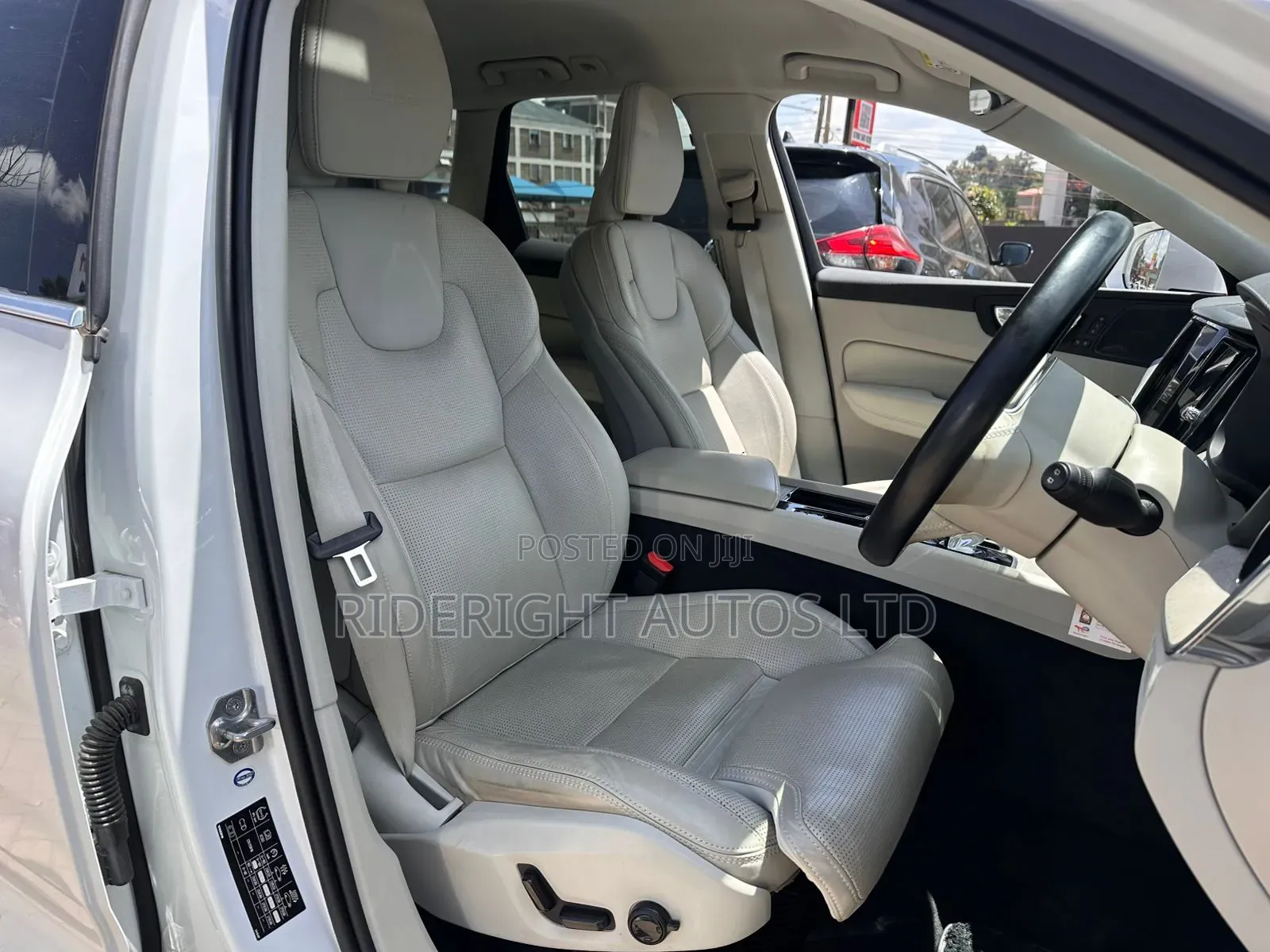 Volvo XC60 2020 White