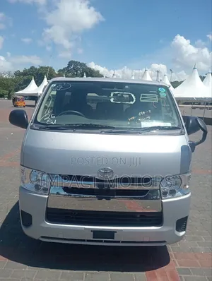 Toyota HiAce 2019 Silver