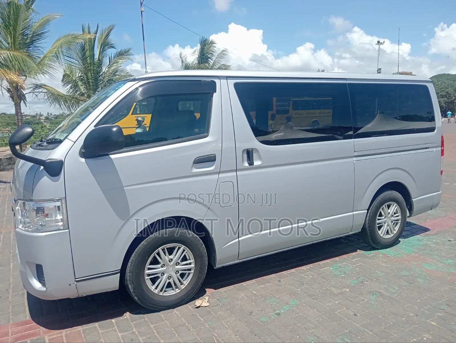 Toyota HiAce 2019 Silver