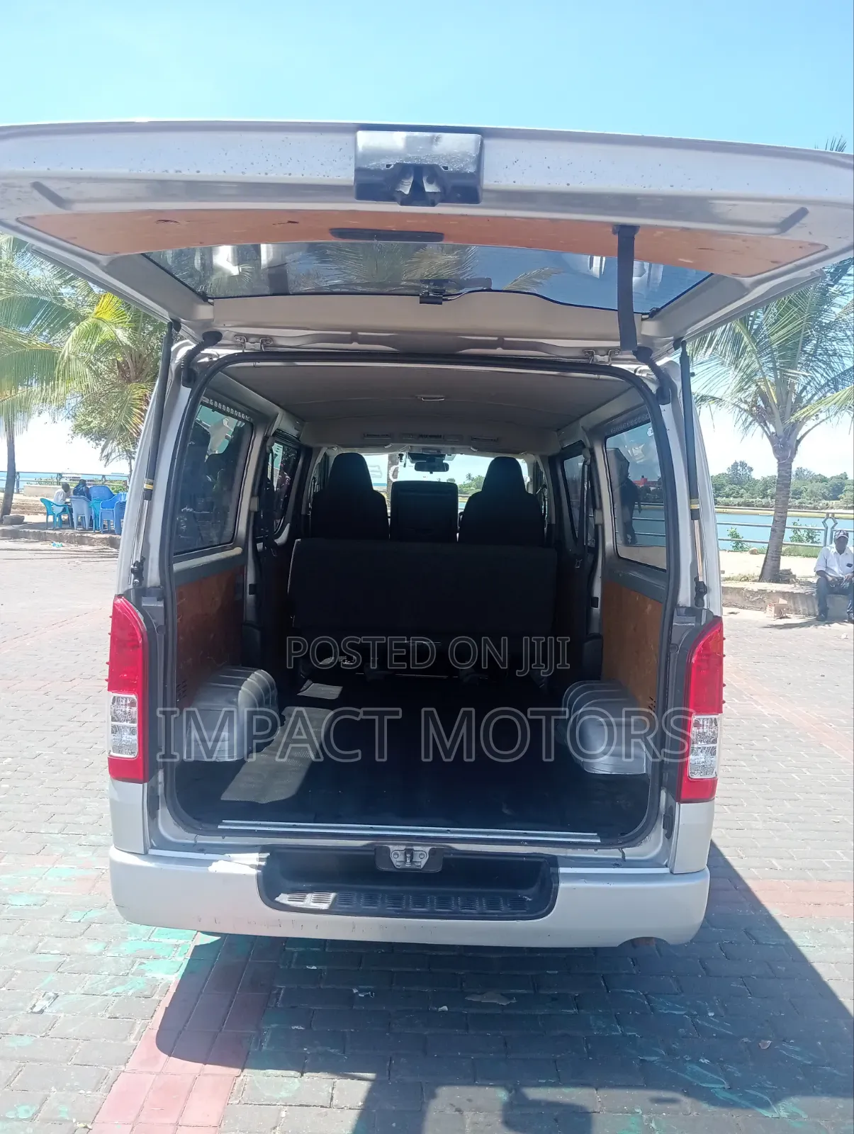 Toyota HiAce 2019 Silver
