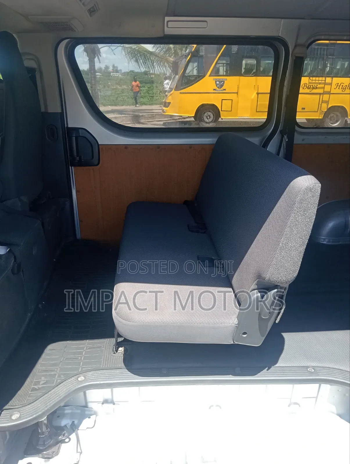 Toyota HiAce 2019 Silver